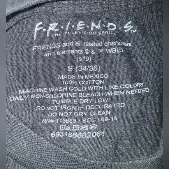 Vintage FRIENDS the Television Series Men's t shirt size Small 34-36 EUC - Picture 6 of 6